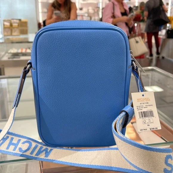 MICHAEL KORS Jet Set Medium Leather Crossbody Bag Flight
Sth Pacific
NWT - Picture 6 of 16